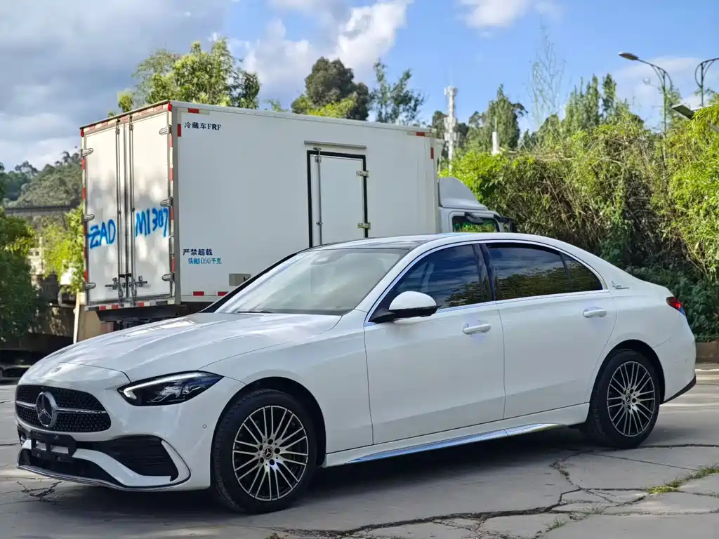 Mercedes-Benz C-Class 2023 — фото 1