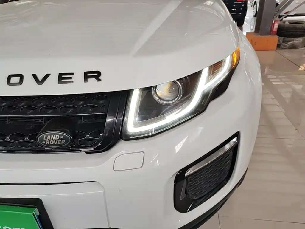 Land Rover Range Rover Evoque 2018 — фото 24