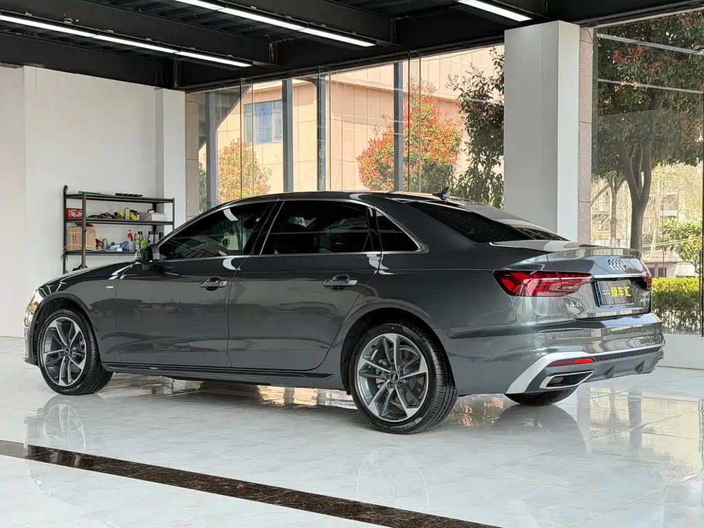 Audi A4L 2022