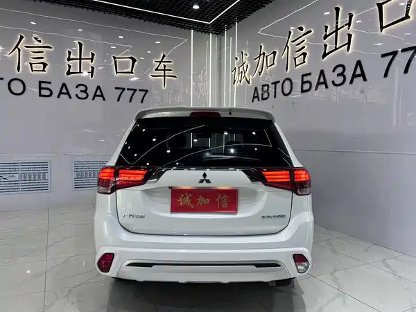 Mitsubishi Outlander 2022