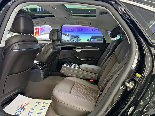 Audi A8 2023