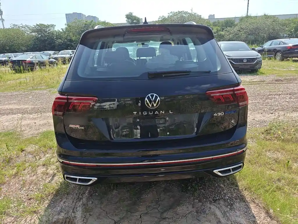 Volkswagen Tiguan L Plug-In Hybrid 2025 — фото 6