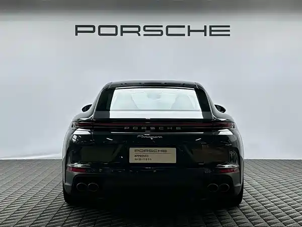 Porsche Panamera 2024