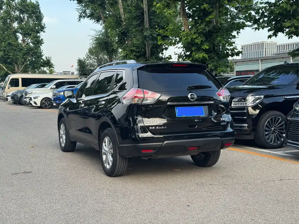Nissan X-Trail 2015