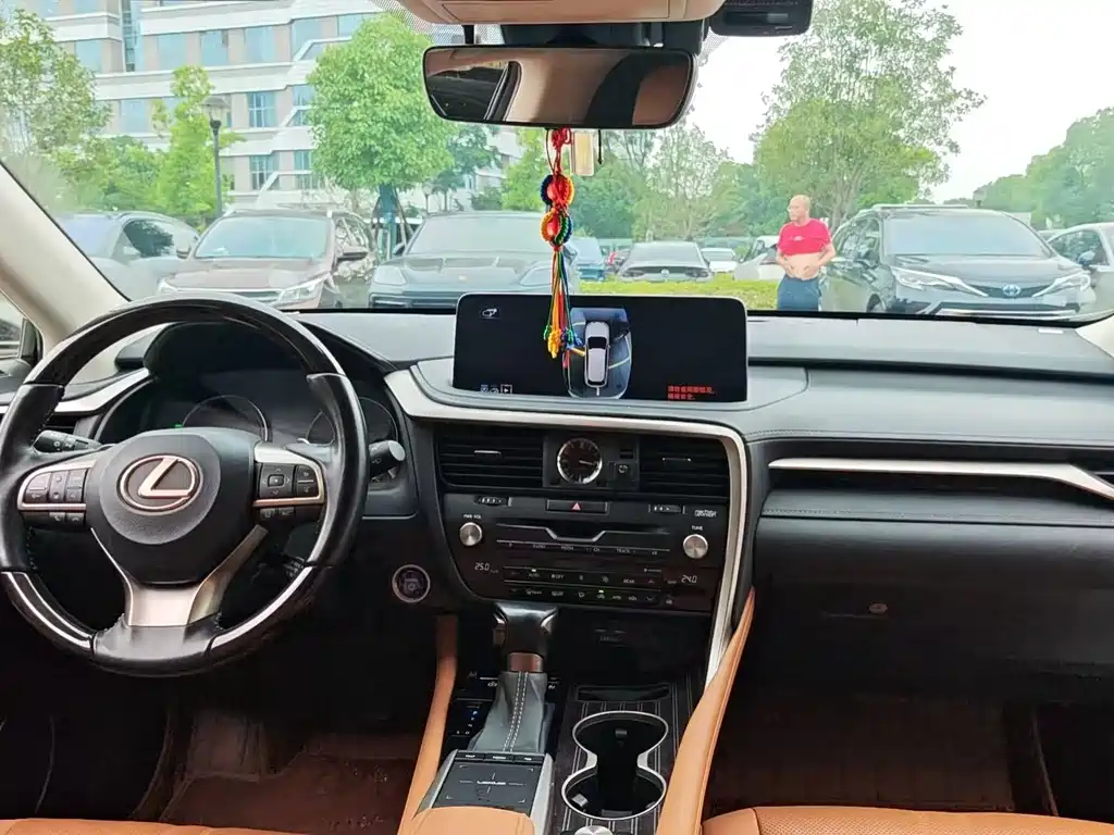 Lexus RX 2021
