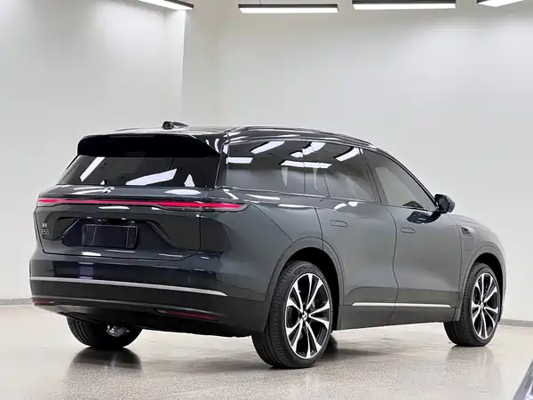 NIO ES8 2023