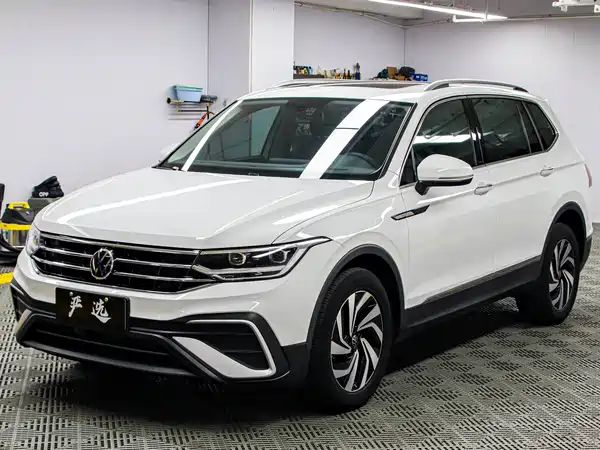 Volkswagen Tiguan L 2023