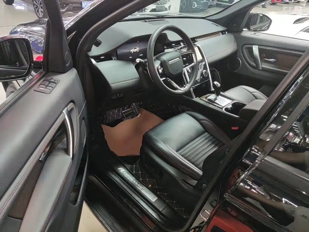 Land Rover Discovery Sport 2023 — фото 16