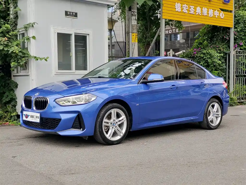 BMW 1 Series 2020 — фото 1