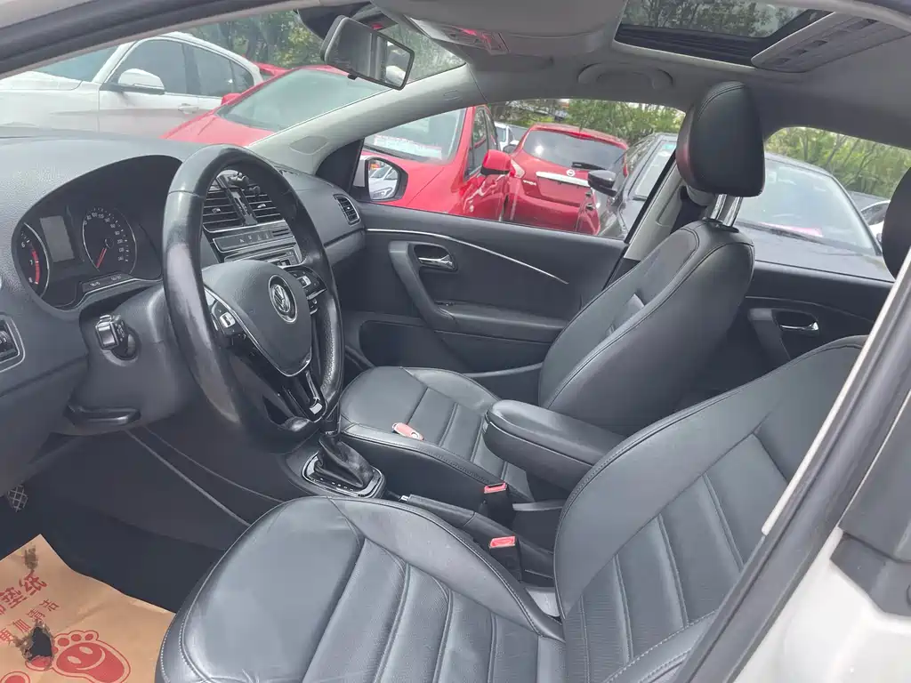 Volkswagen Polo 2016