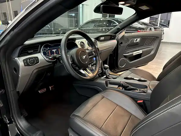 Ford Mustang 2021