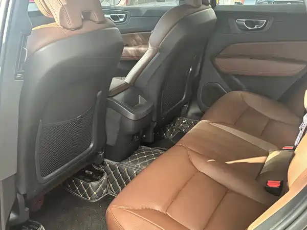 Volvo XC60 2024