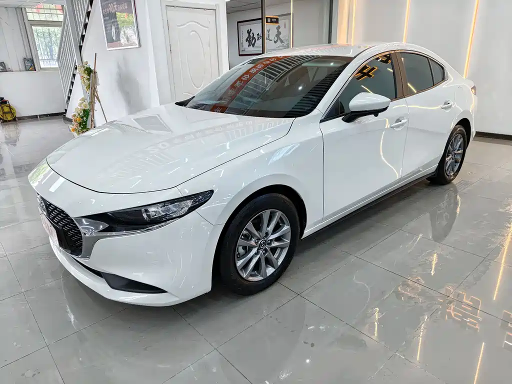 Mazda 3 Axela 2023