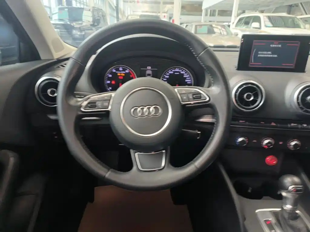 Audi A3 2017 — фото 11