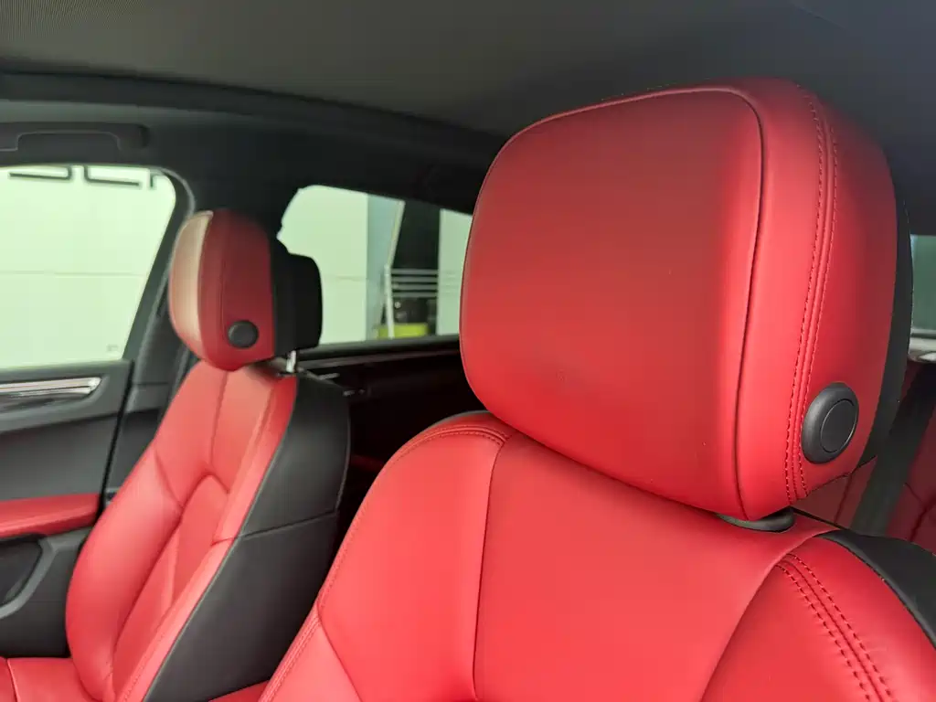 Porsche Macan 2021 — фото 16