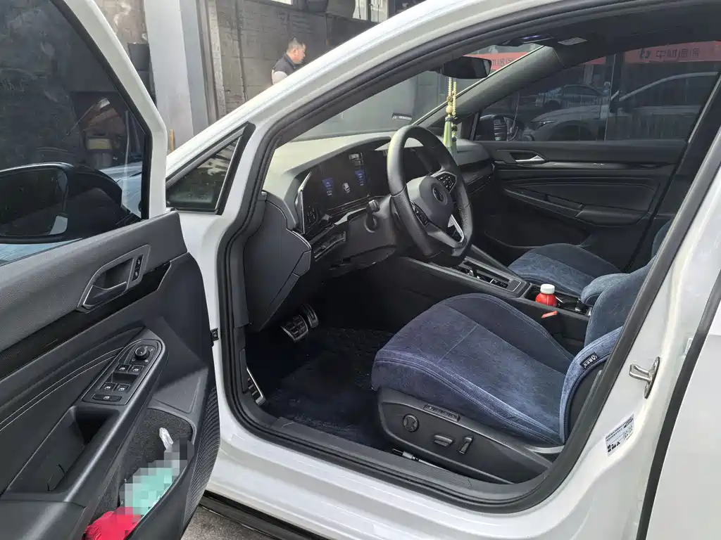 Volkswagen Golf 2023