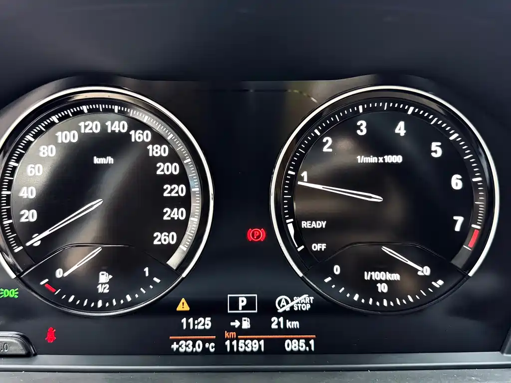 BMW 1 Series 2020 — фото 22