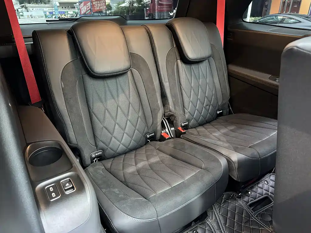 Mercedes-Benz GLS AMG 2024 — фото 12