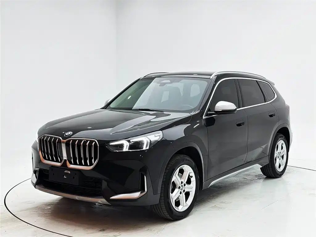 BMW X1 2024 — фото 1