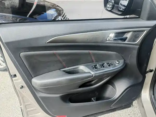 Changan CS75 2015