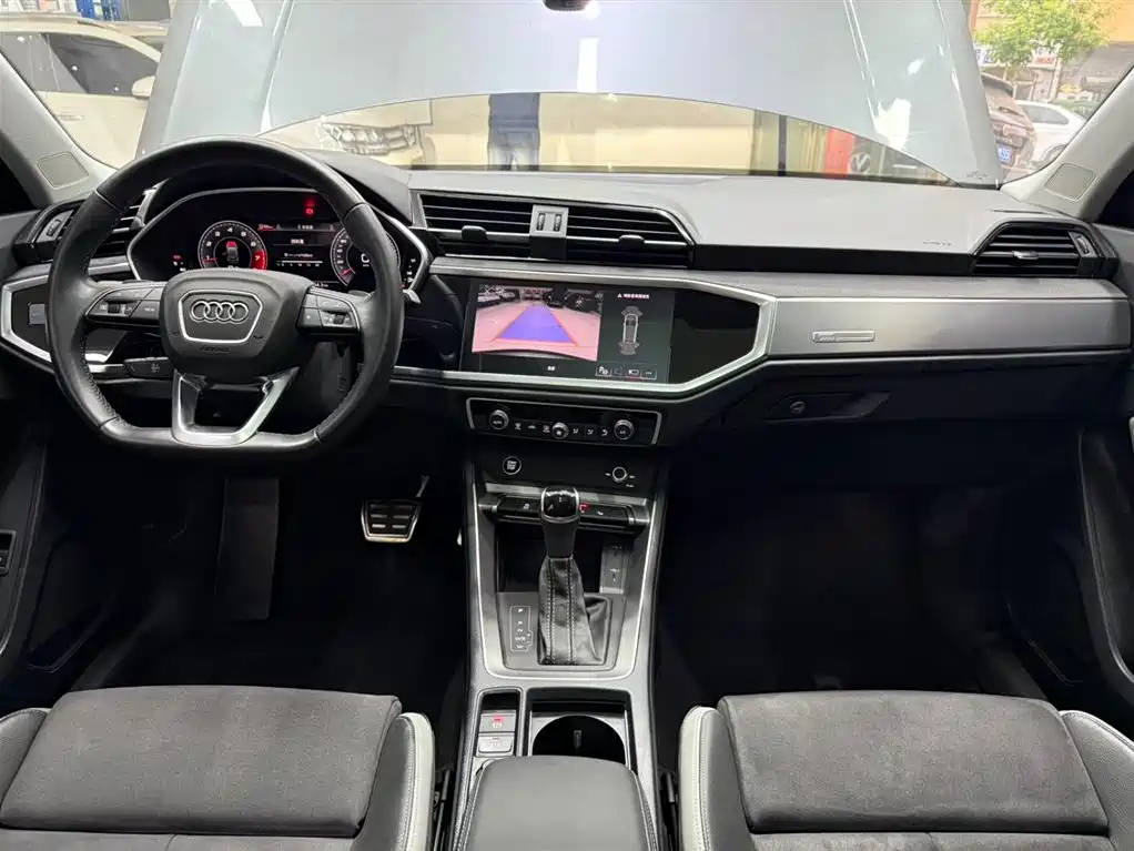 Audi Q3 2023 — фото 20