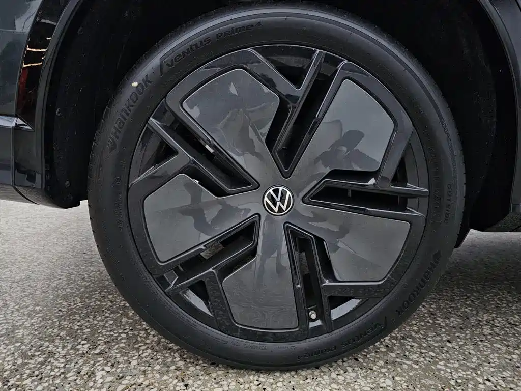Volkswagen Tiguan L 2024 — фото 16