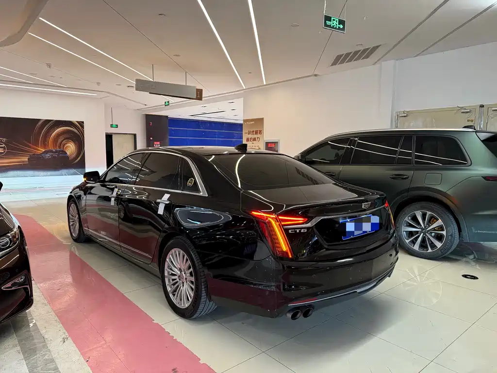 Cadillac CT6 2020 — фото 15