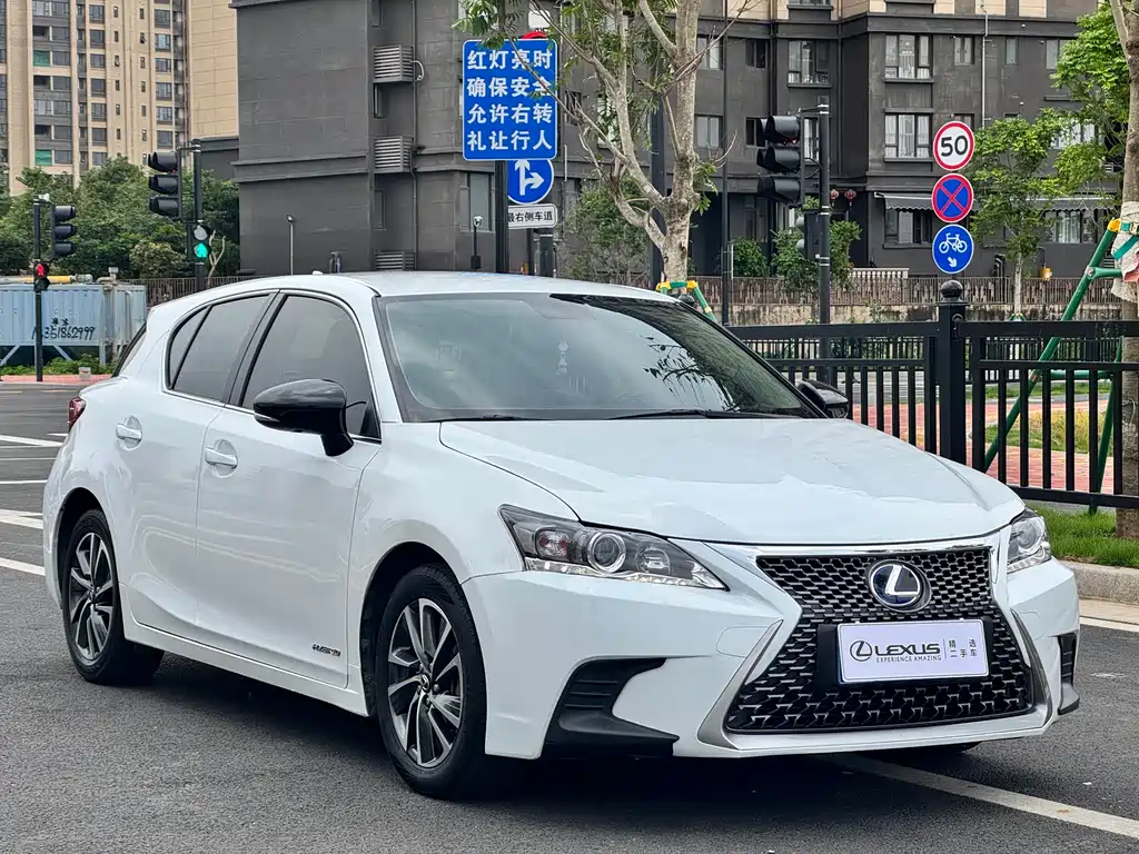 Lexus CT 2020 — фото 3
