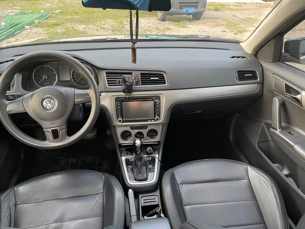 Volkswagen Lavida 2015
