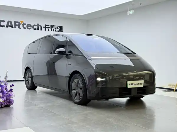 Li Auto MEGA 2025