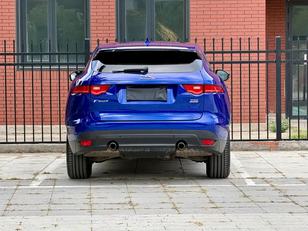 Jaguar F-PACE 2018 — фото 6