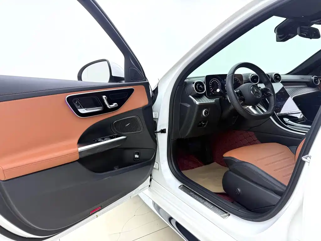 Mercedes-Benz C-Class 2022 — фото 3