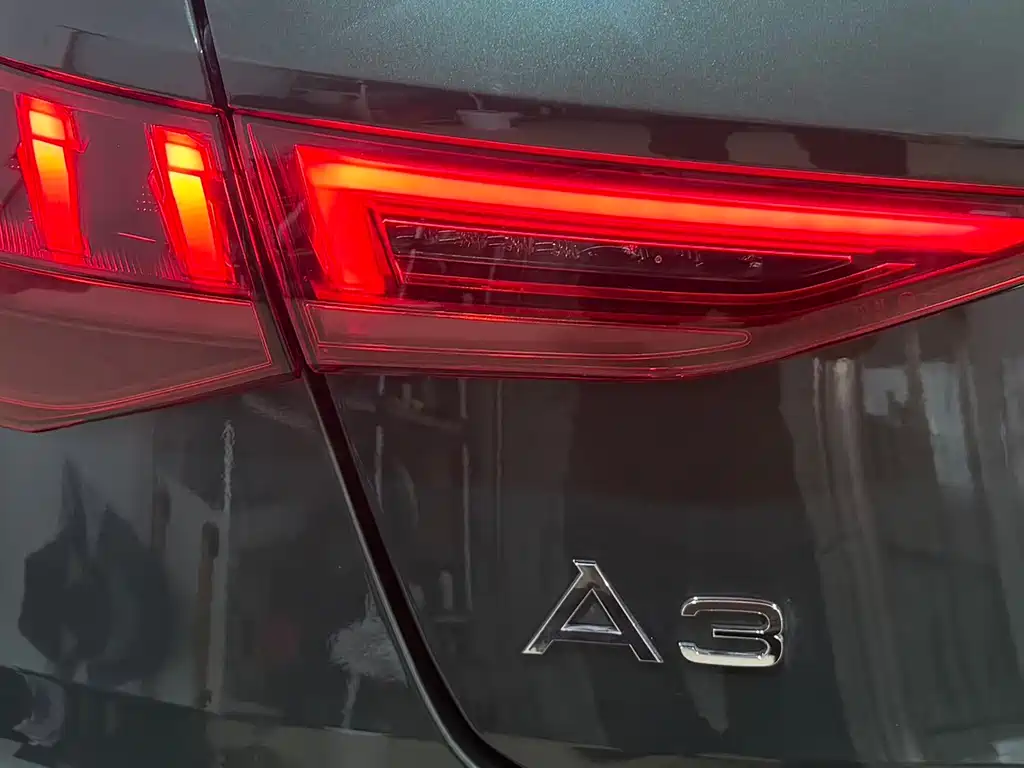 Audi A3 2023 — фото 23