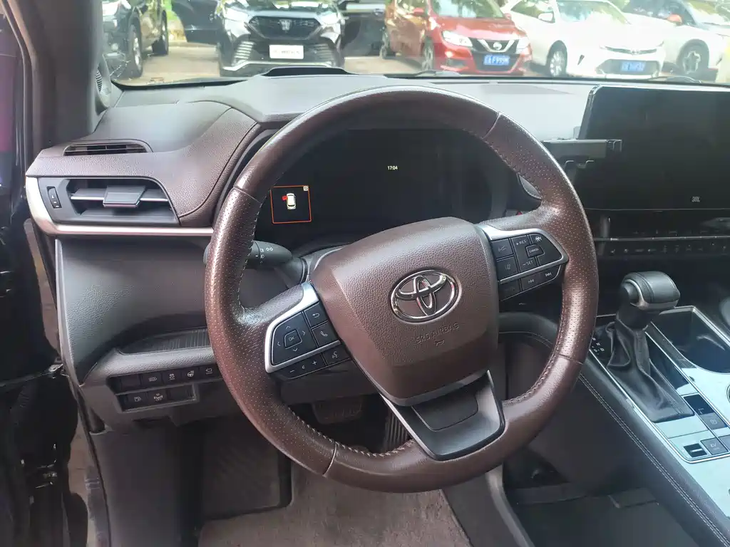 Toyota Sienna 2022 — фото 10