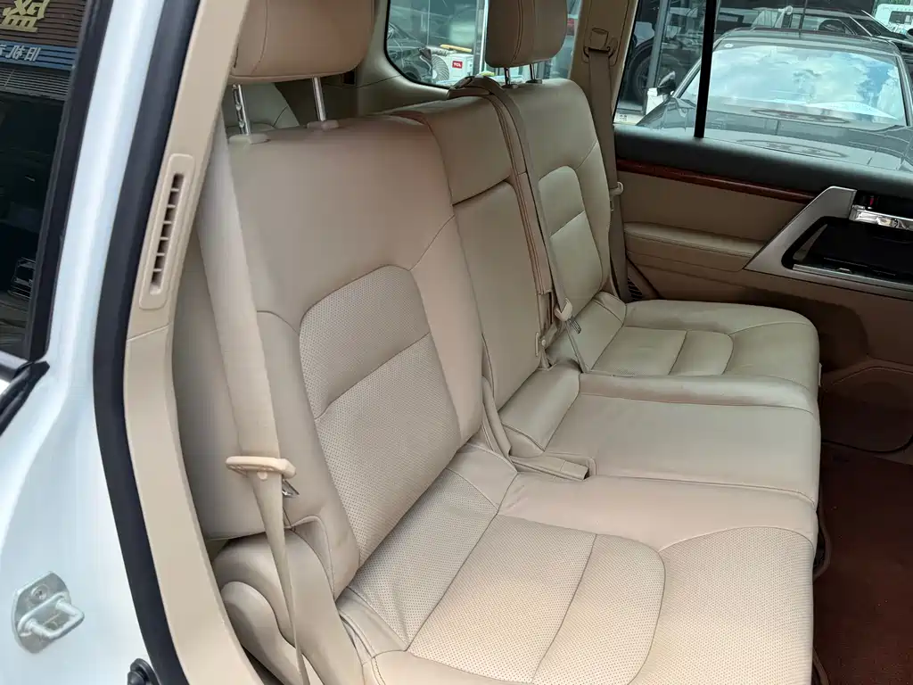 Toyota Land Cruiser 2016 — фото 22