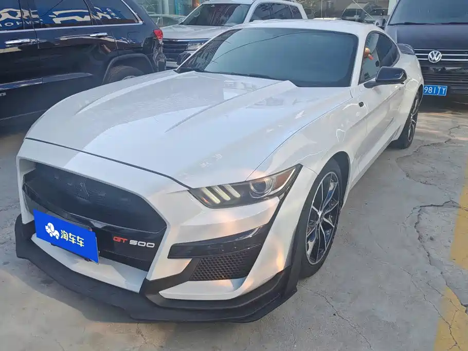 Ford Mustang 2015 — фото 1