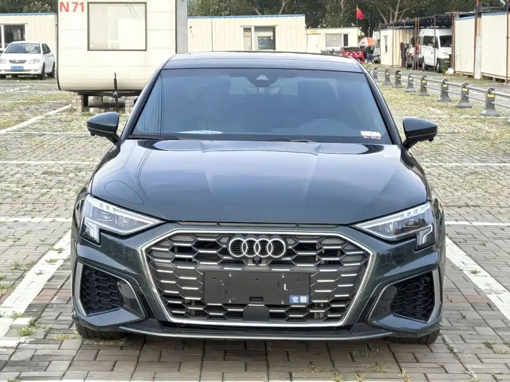 Audi A3 2023 — фото 2