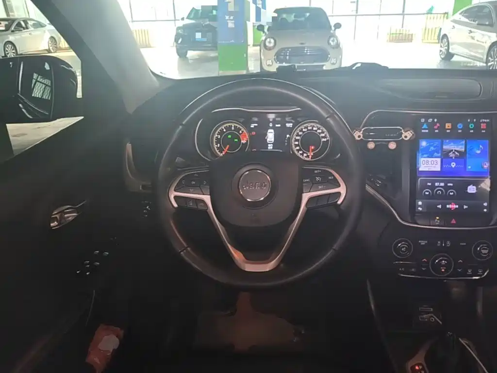 Jeep Cherokee 2018 — фото 11