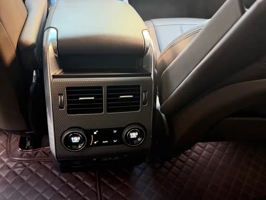 Land Rover Range Rover Sport 2021 — фото 11