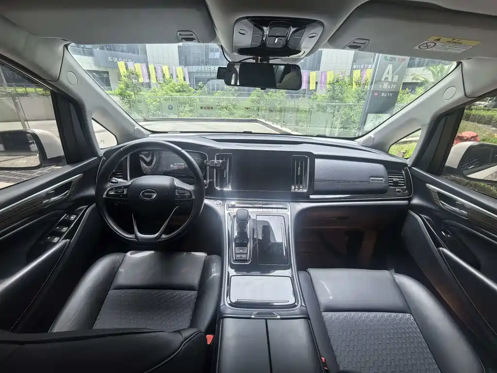 GAC Motor Trumpchi M8 2023 — фото 9