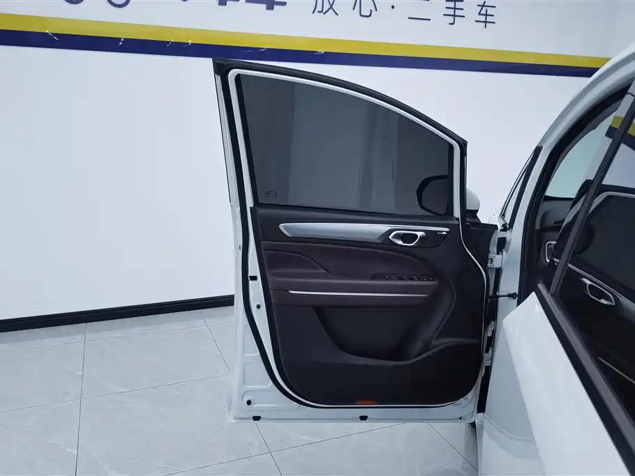 GAC Motor Trumpchi M6 2025 — фото 7