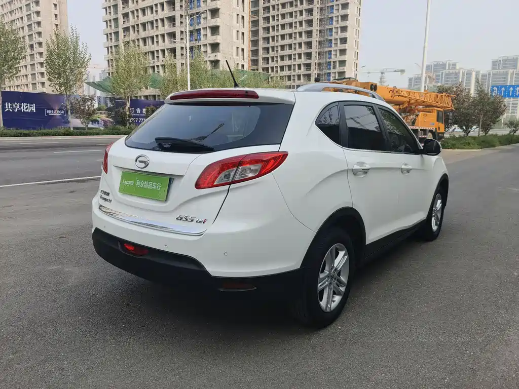 GAC Motor Trumpchi GS5 2014 — фото 8