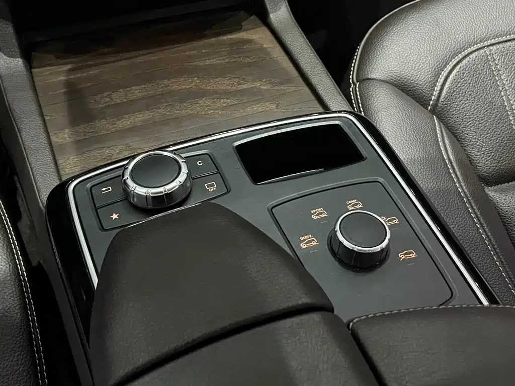 Mercedes-Benz GLE 2016 — фото 12