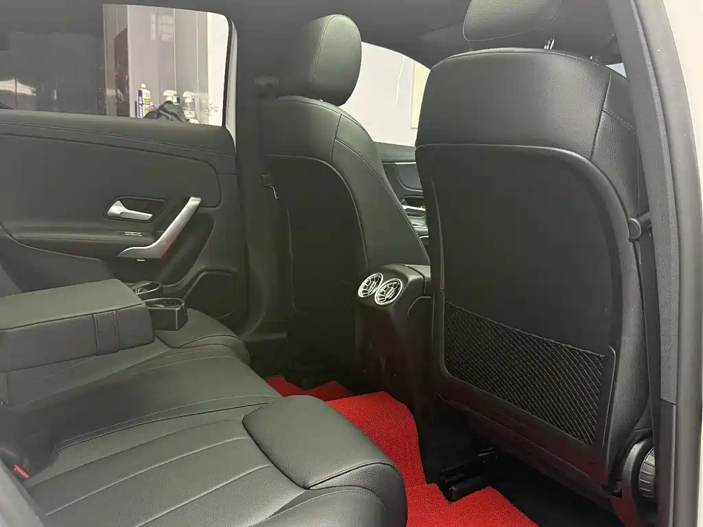 Mercedes-Benz A-Class 2022 — фото 19