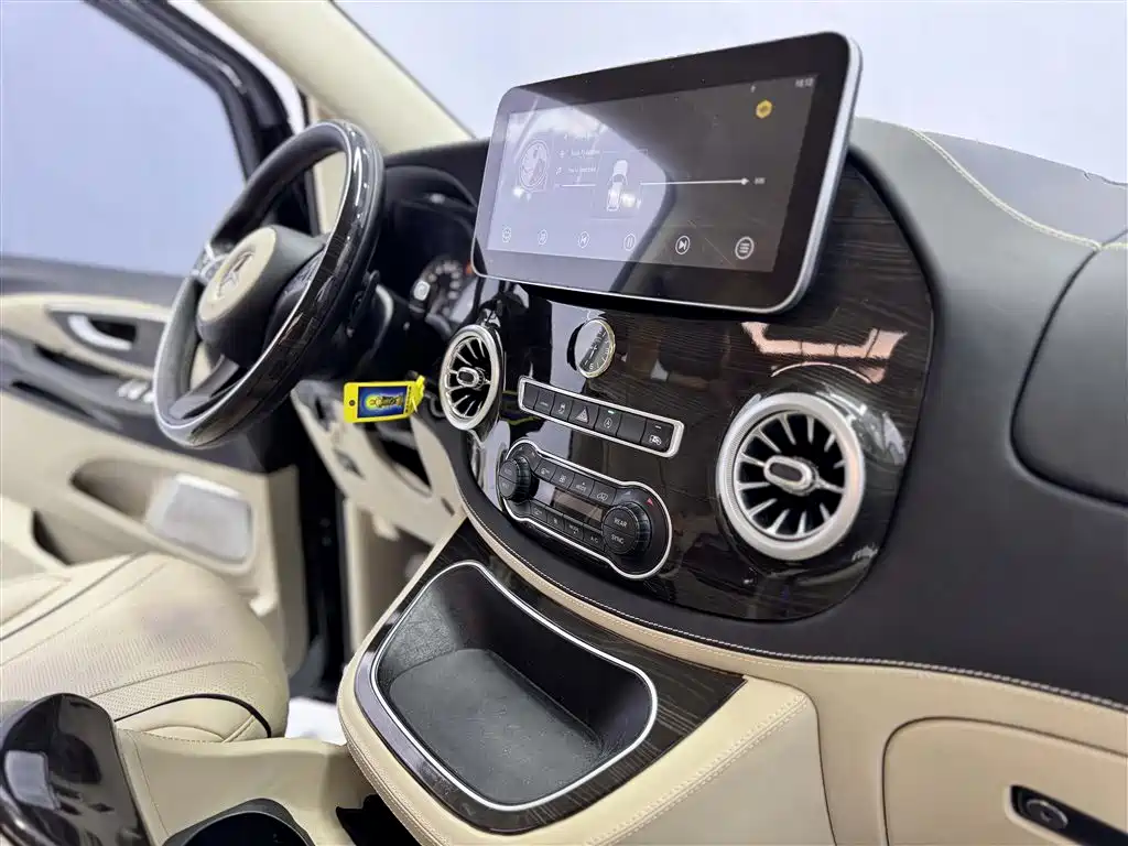 Mercedes-Benz Vito 2021 — фото 15
