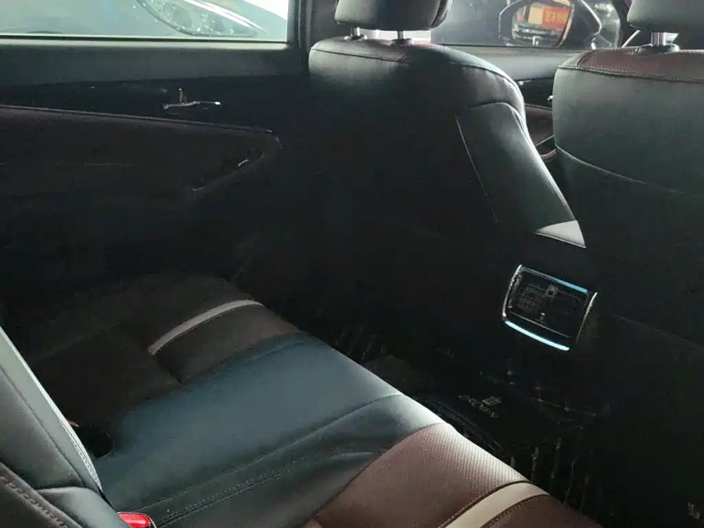 Toyota Crown 2017