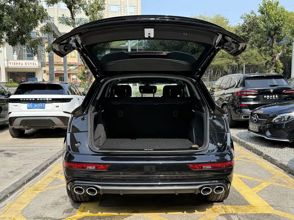 Audi Q5L 2022 — фото 19