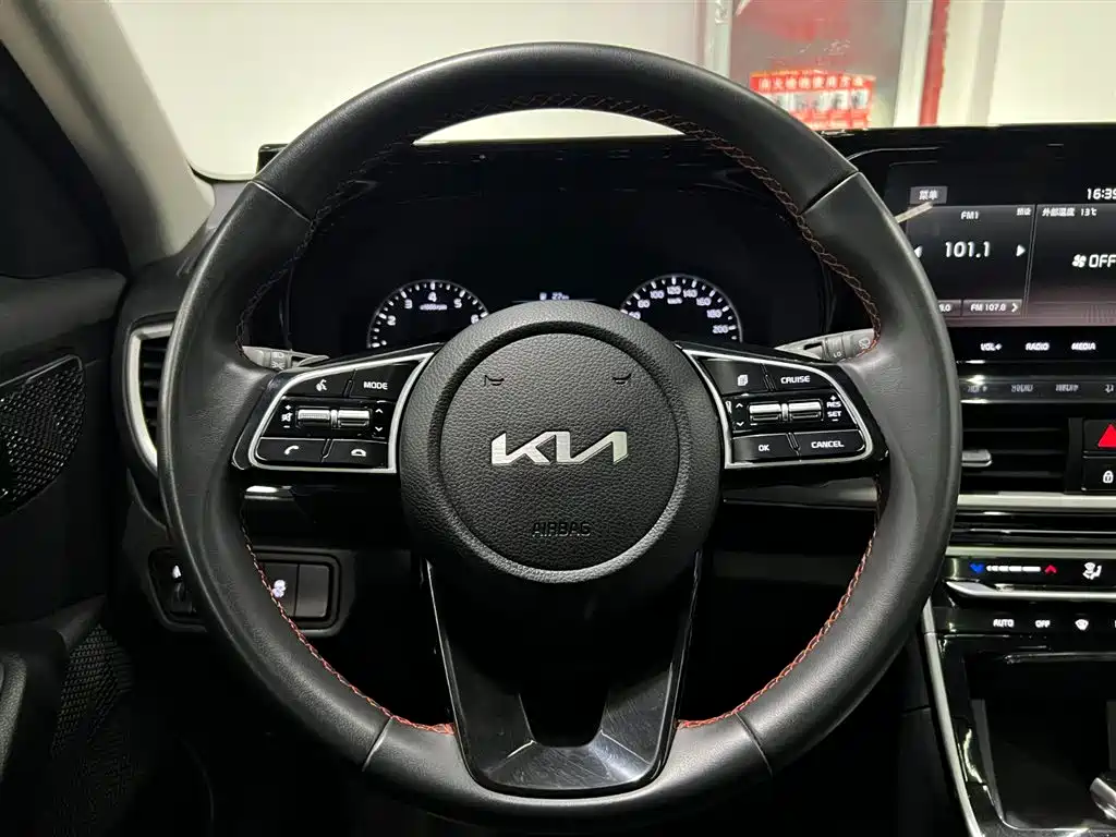 Kia KX3 2022 — фото 13