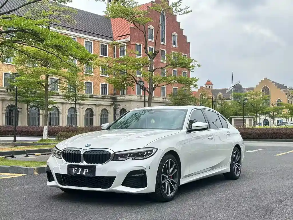 BMW 3 Series 2020 — фото 1