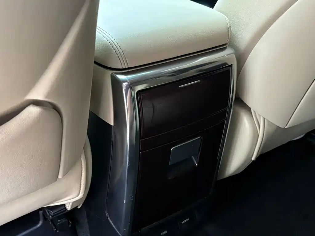 Toyota Alphard 2015 — фото 18